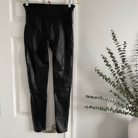 SPANX Faux Leather Leggings - Picture 6 of 6